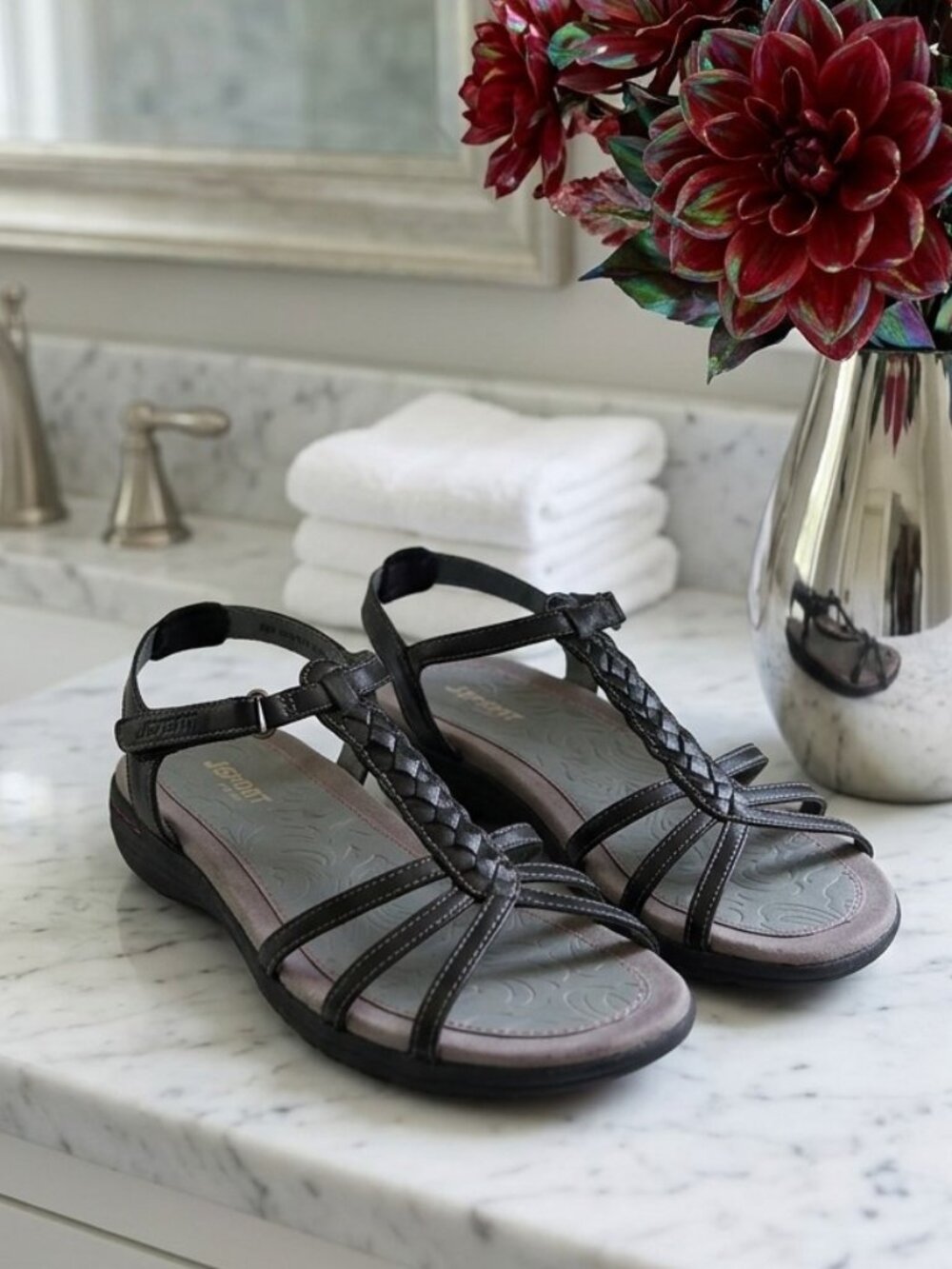 Women’s JSPORT by Jambu Sport Sandals  Size 9M Comfortable Walking/Hiking Sandal